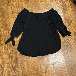 Abercrombie & Fitch off the shoulder top